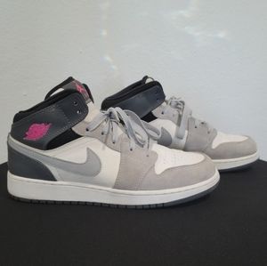 Jordan 1 Mid White hyper pink wolf grey dark grey Girls size 6.5 Youth